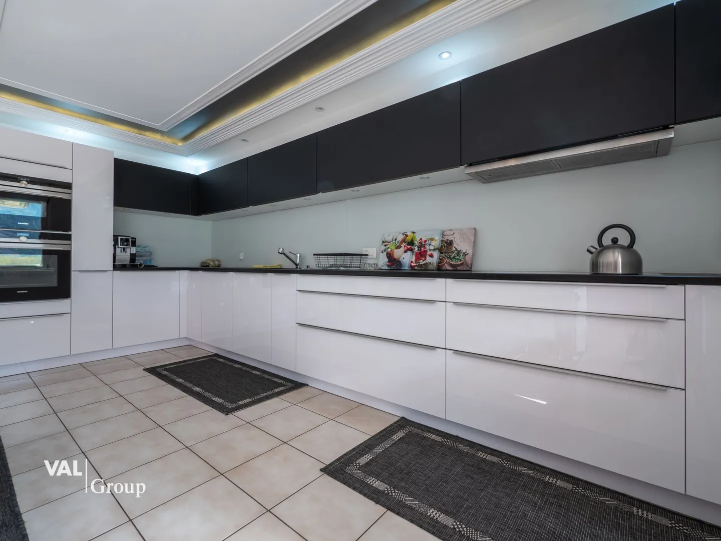Moderner Wohntraum mit zahlreichen Extras - Foto 3 von 12
