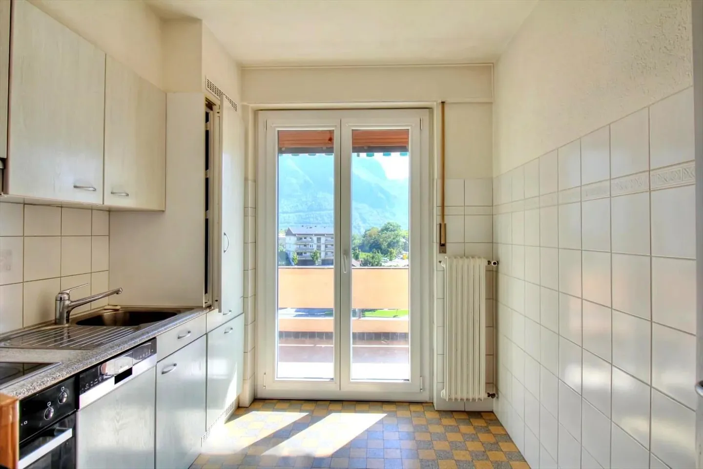 Appartamento in affitto - Foto 3 di 9