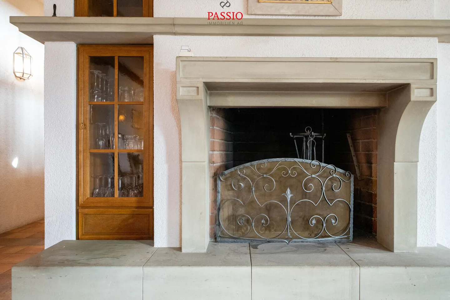 Ampia casa unifamiliare di 5,5 stanze con piscina e vista sulle montagne - Foto 9 di 39