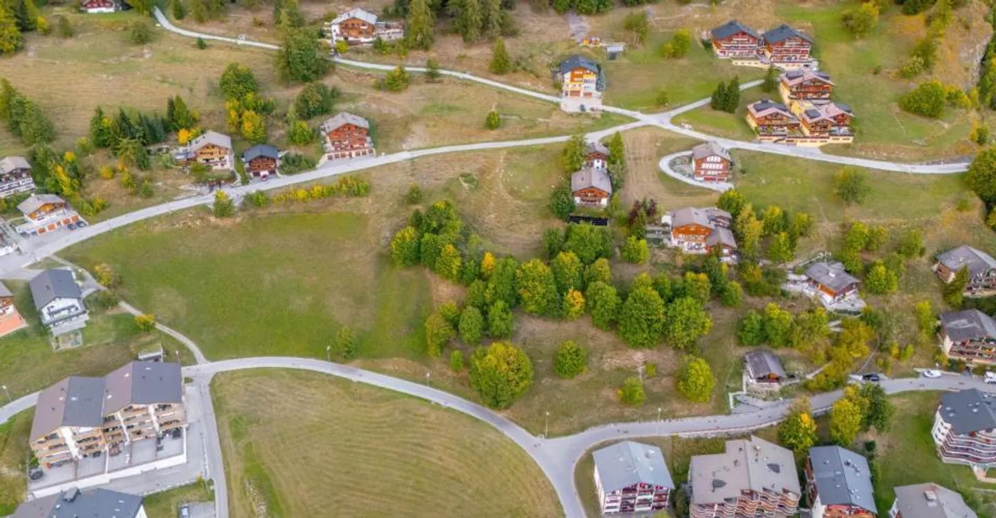 Terreno edificabile attraente a Leukerbad con vista mozzafiato - Foto 1 di 6