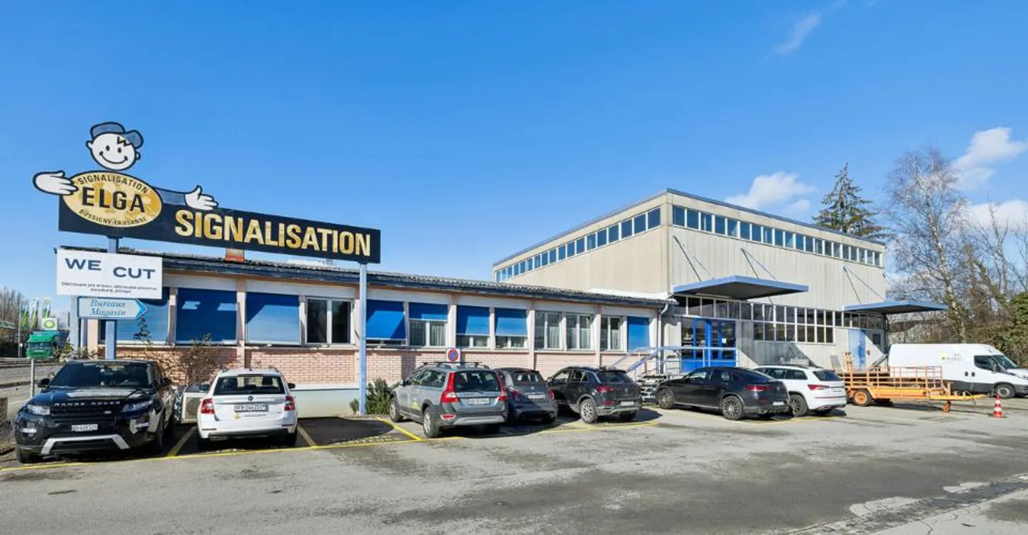 Espace Commercial Spacieux - Photo 1 sur 3