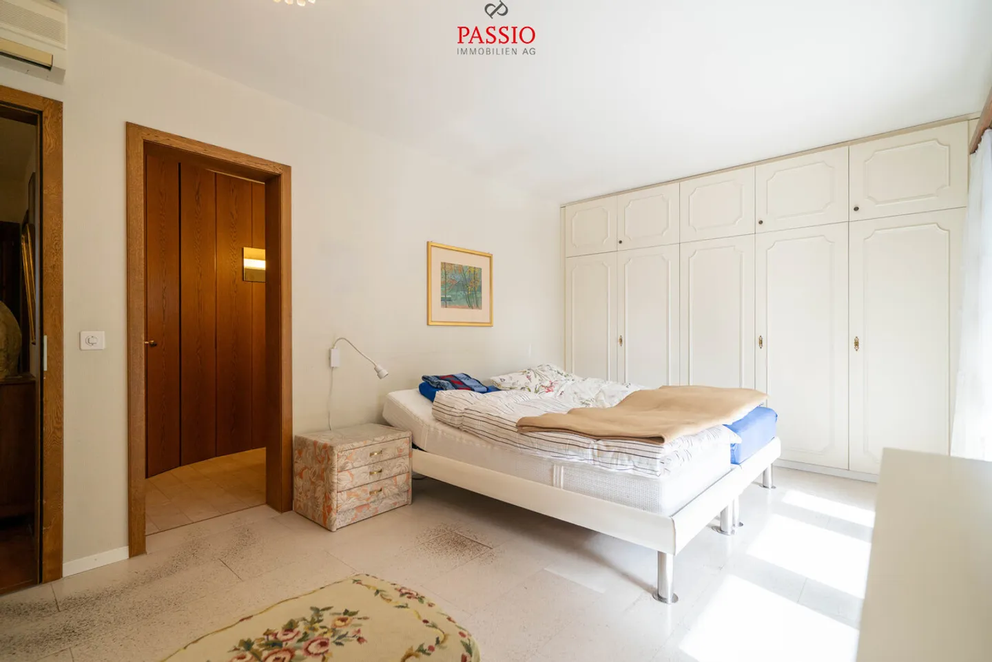 Ampia casa unifamiliare di 5,5 stanze con piscina e vista sulle montagne - Foto 16 di 39