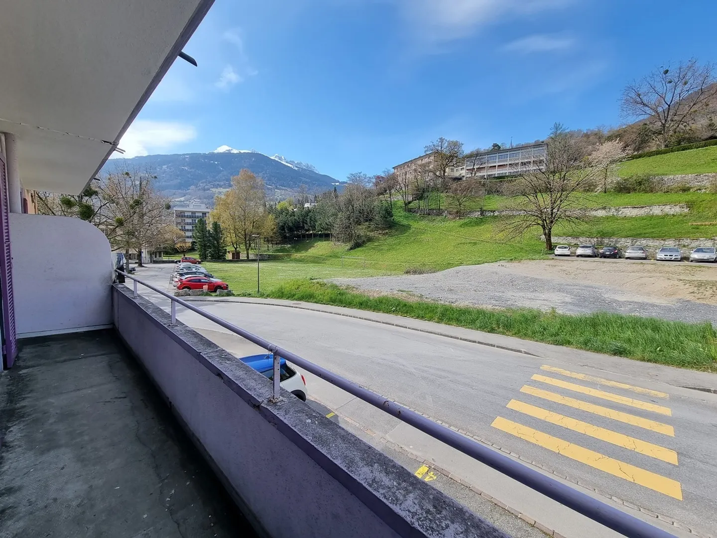 Charmante 2.5-Zimmer-Wohnung mit Balkon, nur einen Steinwurf vom Zentrum entfernt - Foto 2 von 6