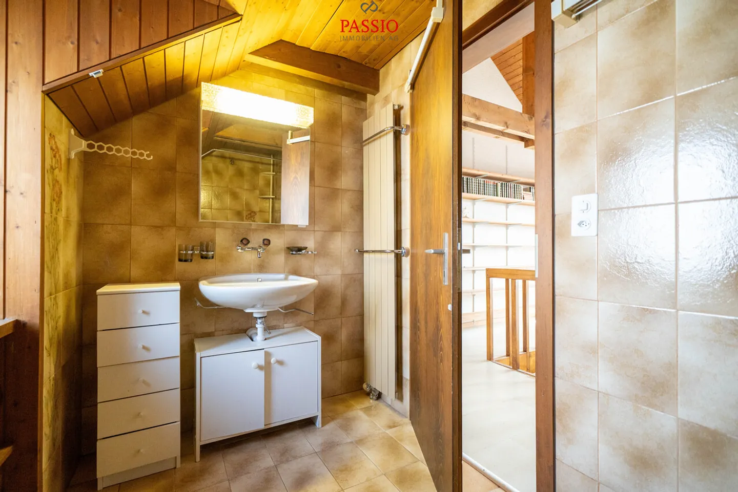 Ampia casa unifamiliare di 5,5 stanze con piscina e vista sulle montagne - Foto 22 di 39