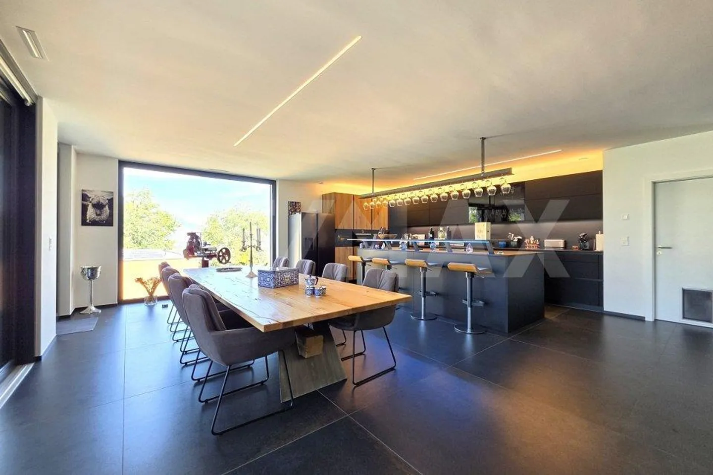 Modern villa with exclusive amenities and panoramic views over the Rhône... - Photo 4 of 13