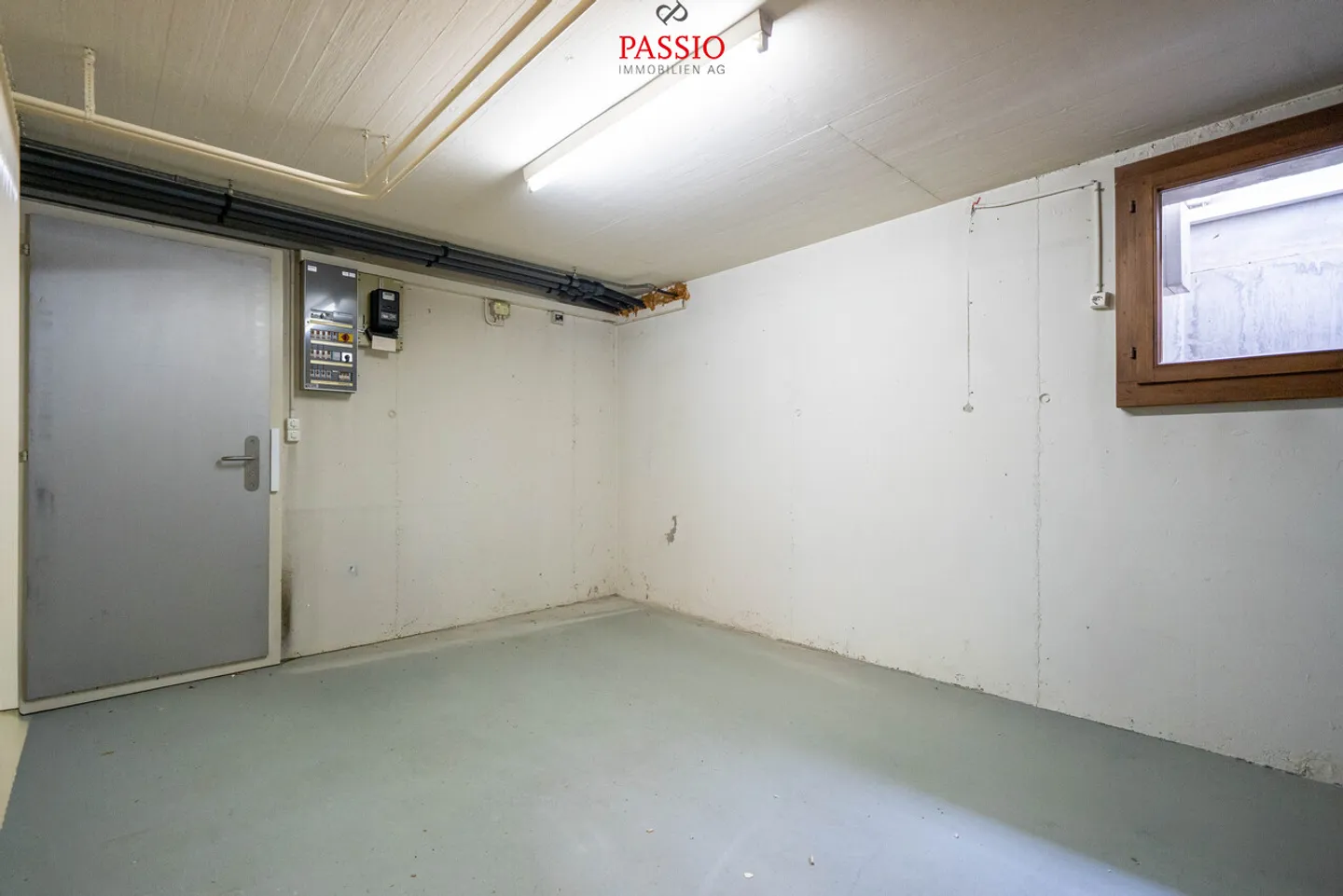 Ampia casa unifamiliare di 5,5 stanze con piscina e vista sulle montagne - Foto 32 di 39