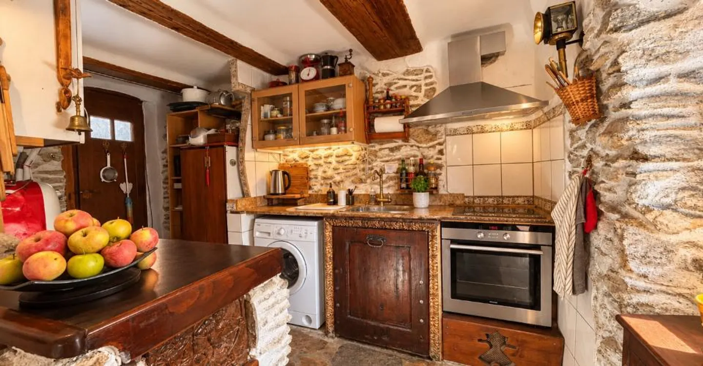 Atypical Character House in Savièse: Volumes, Authenticity, and Potential - Photo 9 of 13