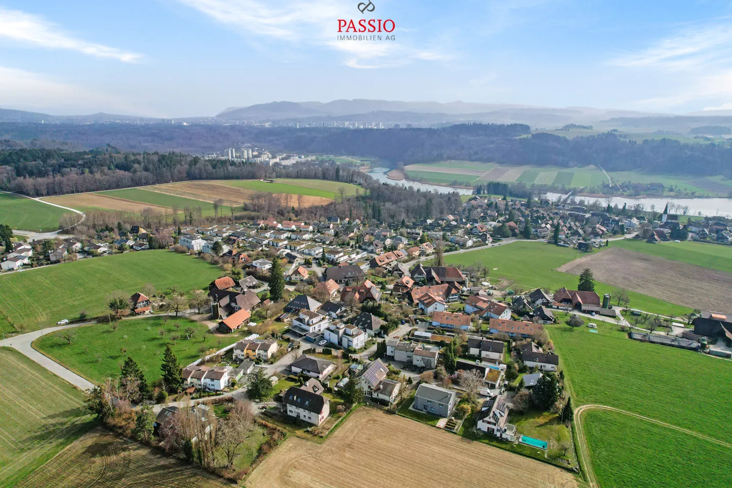 Ampia casa unifamiliare di 5,5 stanze con piscina e vista sulle montagne - Foto 39 di 39