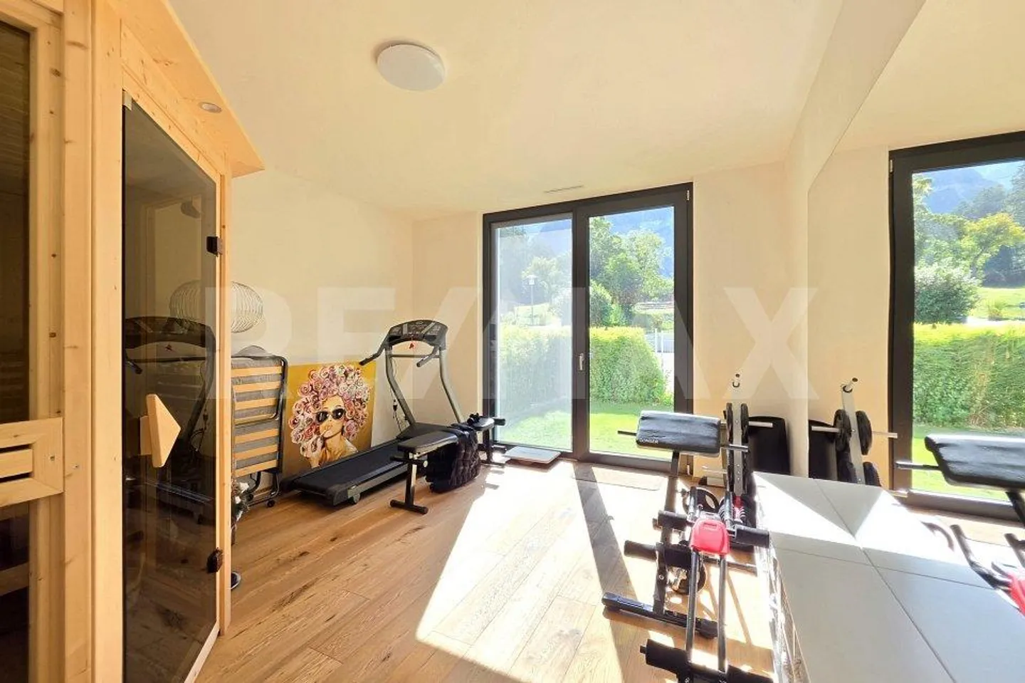 Modern villa with exclusive amenities and panoramic views over the Rhône... - Photo 13 of 13
