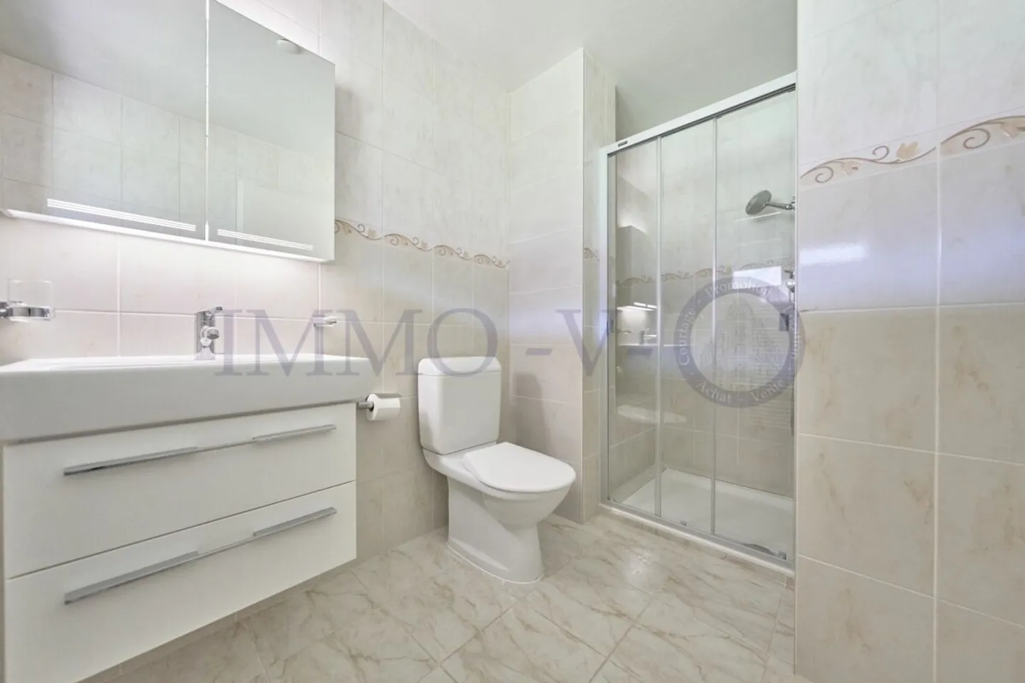 Ideal gelegen in ruhiger Umgebung mit Garten - Foto 6 von 12