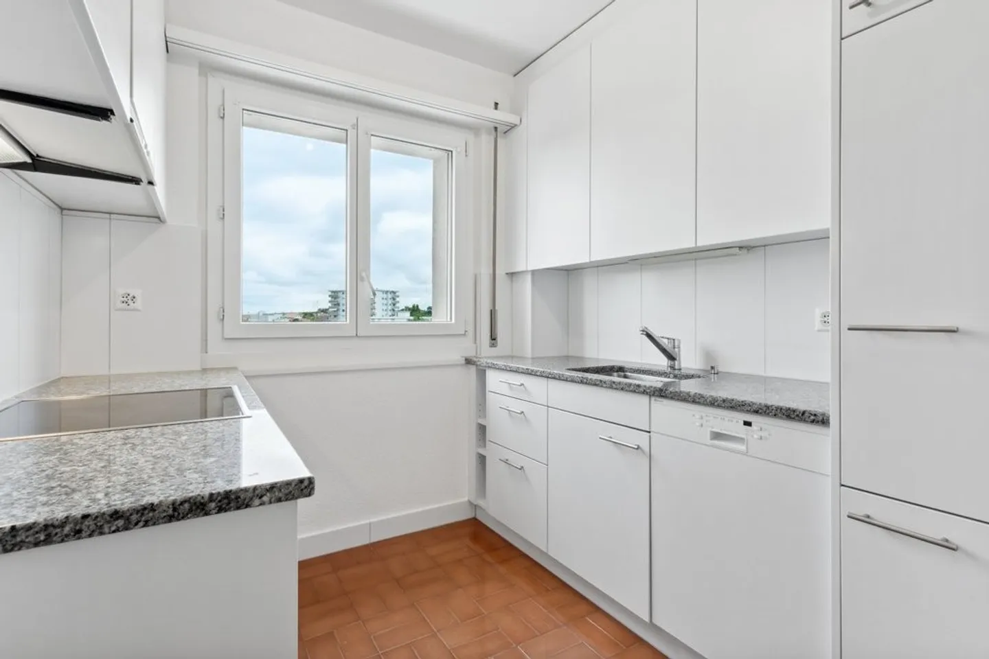 In affitto senza deposito - Appartamento con vista - Foto 4 di 7