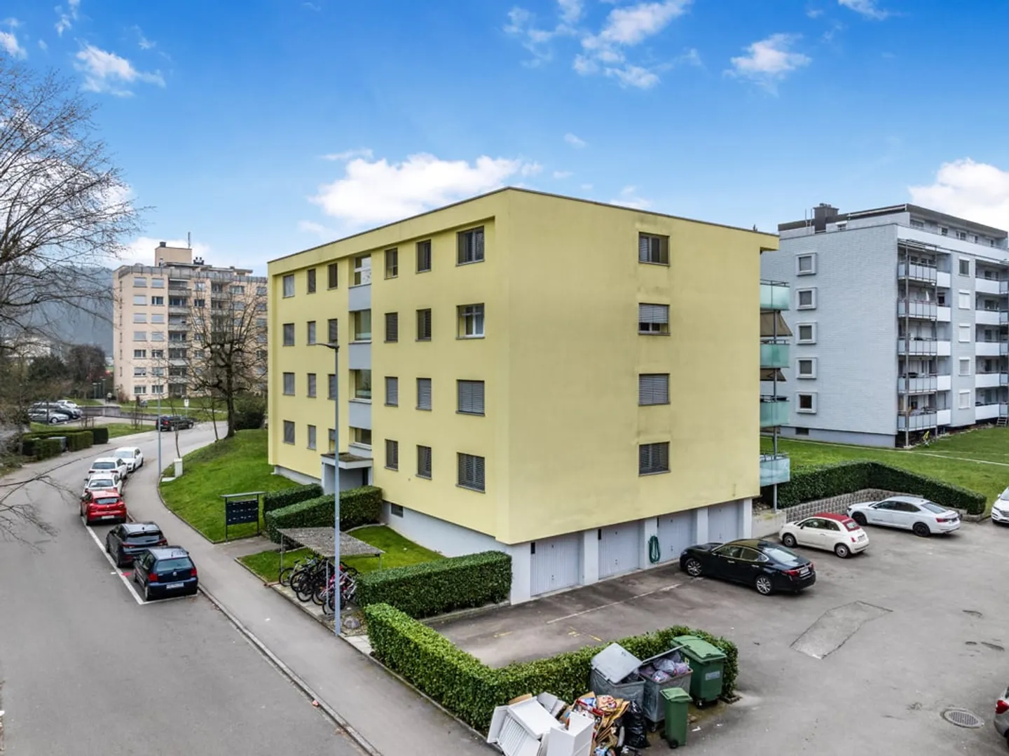 Modern 3.5-room apartment - Photo 1 of 12