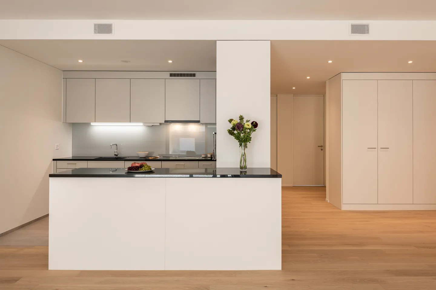 Centrally Located Home in Littau - Photo 4 of 11