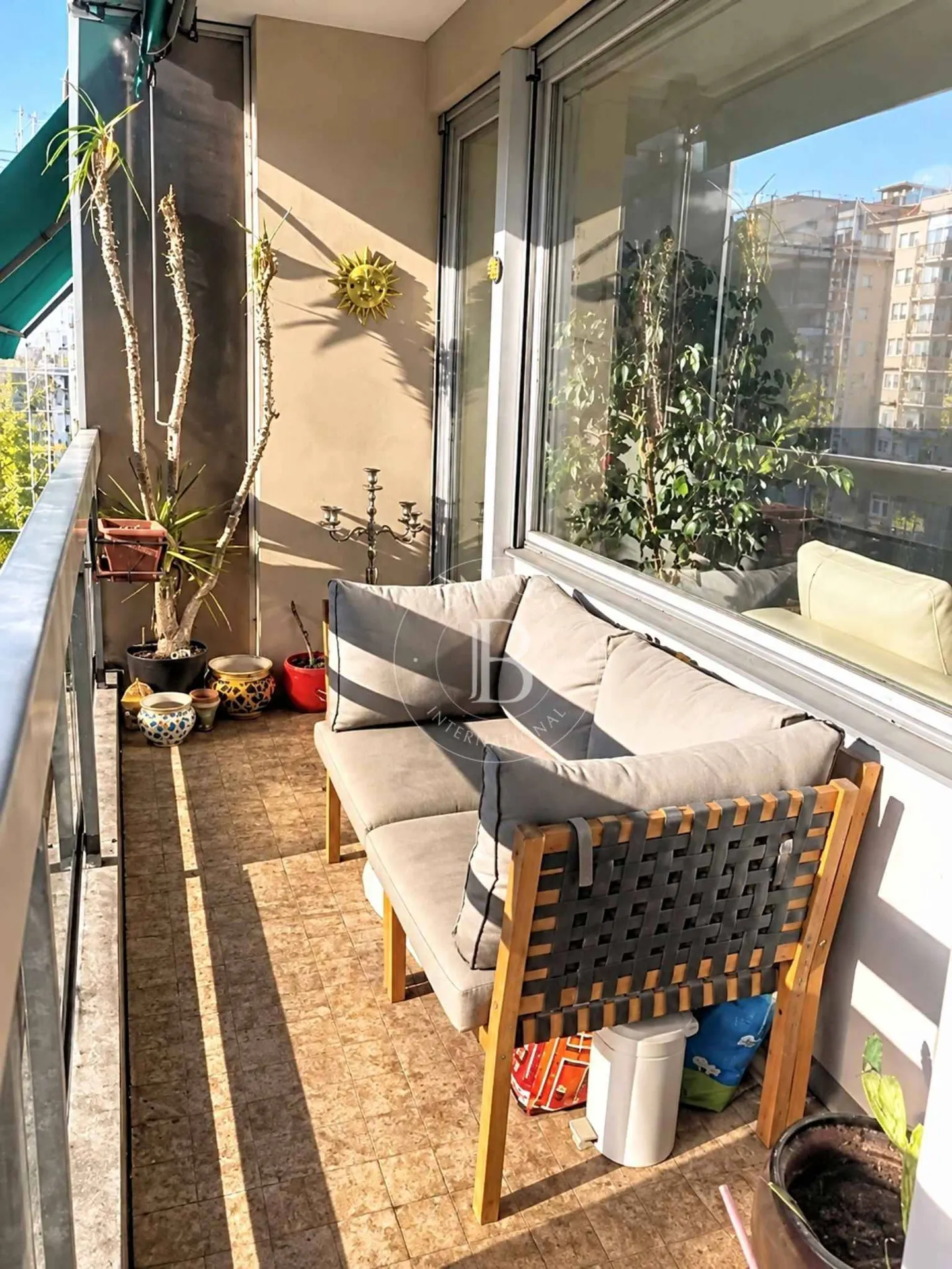Schöne 4-Zimmer-Wohnung in hoher Etage im Herzen von Champel - Foto 4 von 10