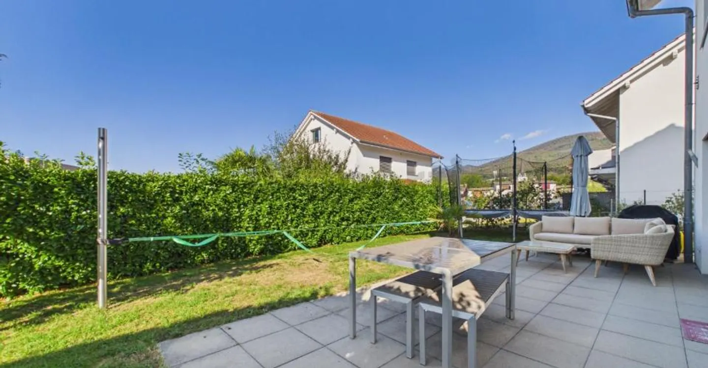 Detached single-family house from 2012: Modular underfloor heating, 5 bedrooms and sunny garden - Photo 5 of 12