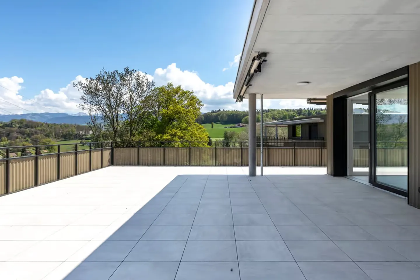 MATRAN - MAGNIFICENT PENTHOUSE OF 5.5 ROOMS WITH EXCEPTIONAL TERRACE OF 171 M² - Photo 1 of 9