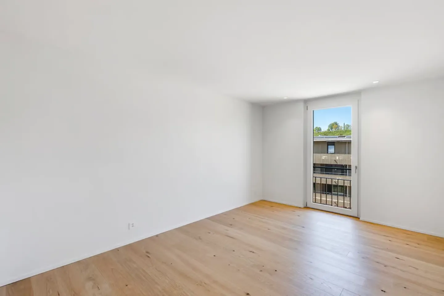 MATRAN - MAGNIFICENT PENTHOUSE OF 5.5 ROOMS WITH EXCEPTIONAL TERRACE OF 171 M² - Photo 6 of 9