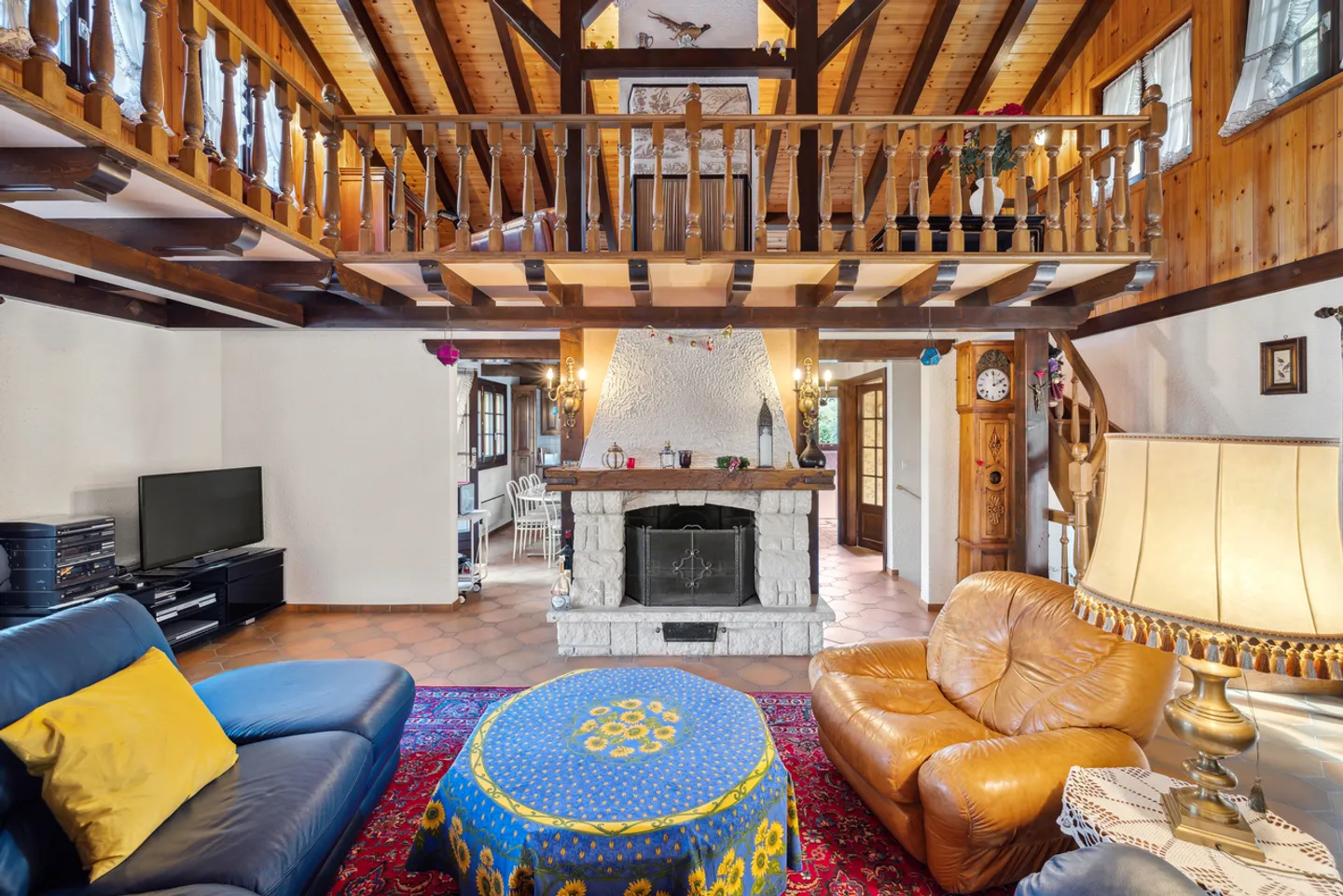 Extraordinary Chalet with Panoramic View - Photo 6 of 19