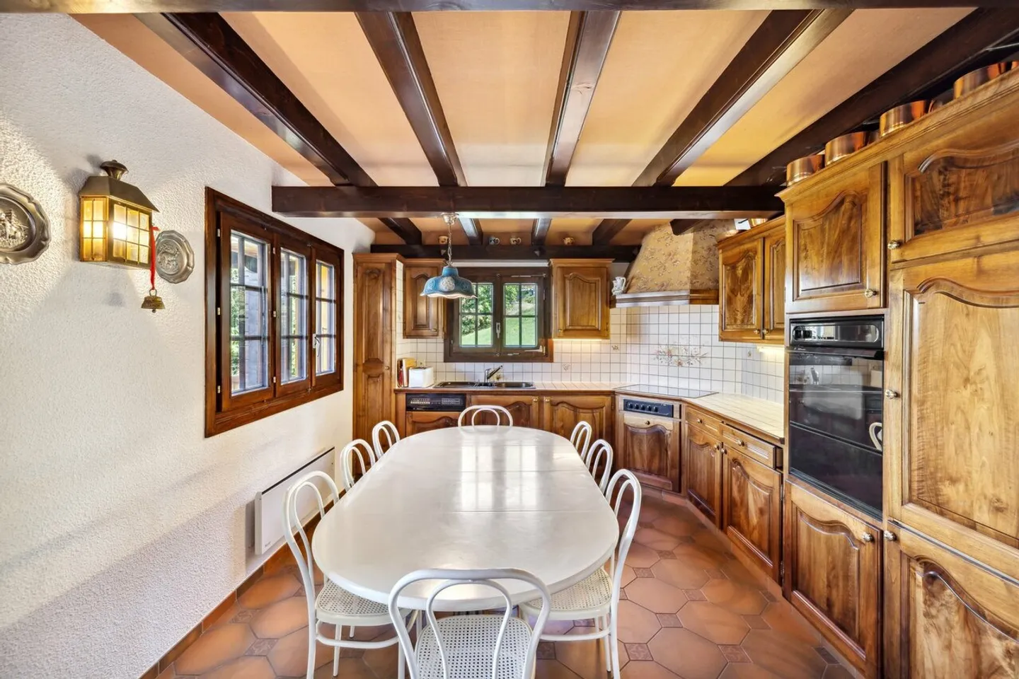 Extraordinary Chalet with Panoramic View - Photo 7 of 19