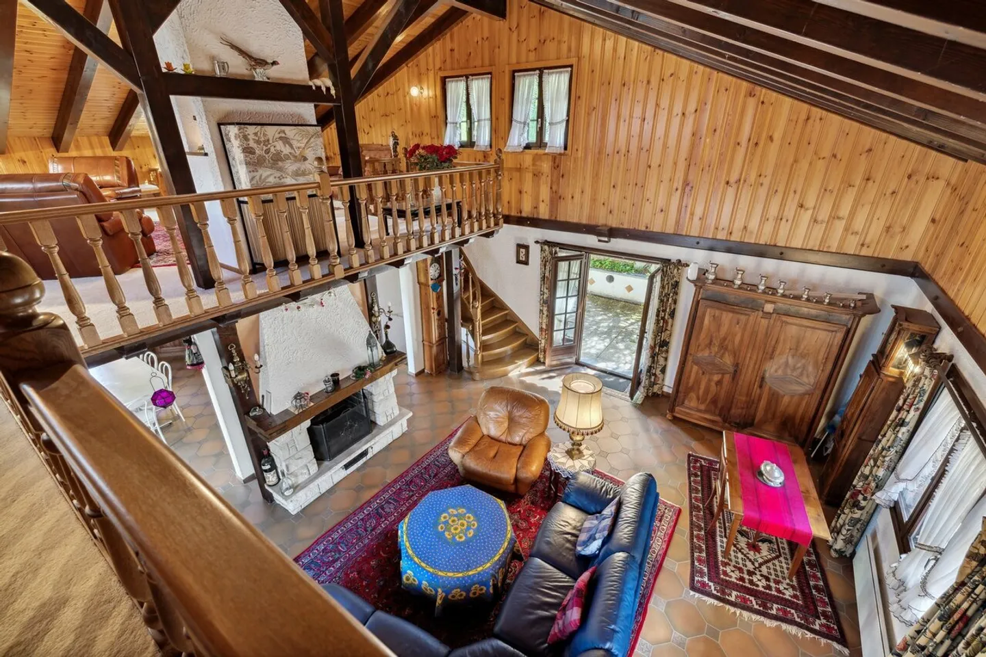 Extraordinary Chalet with Panoramic View - Photo 9 of 19