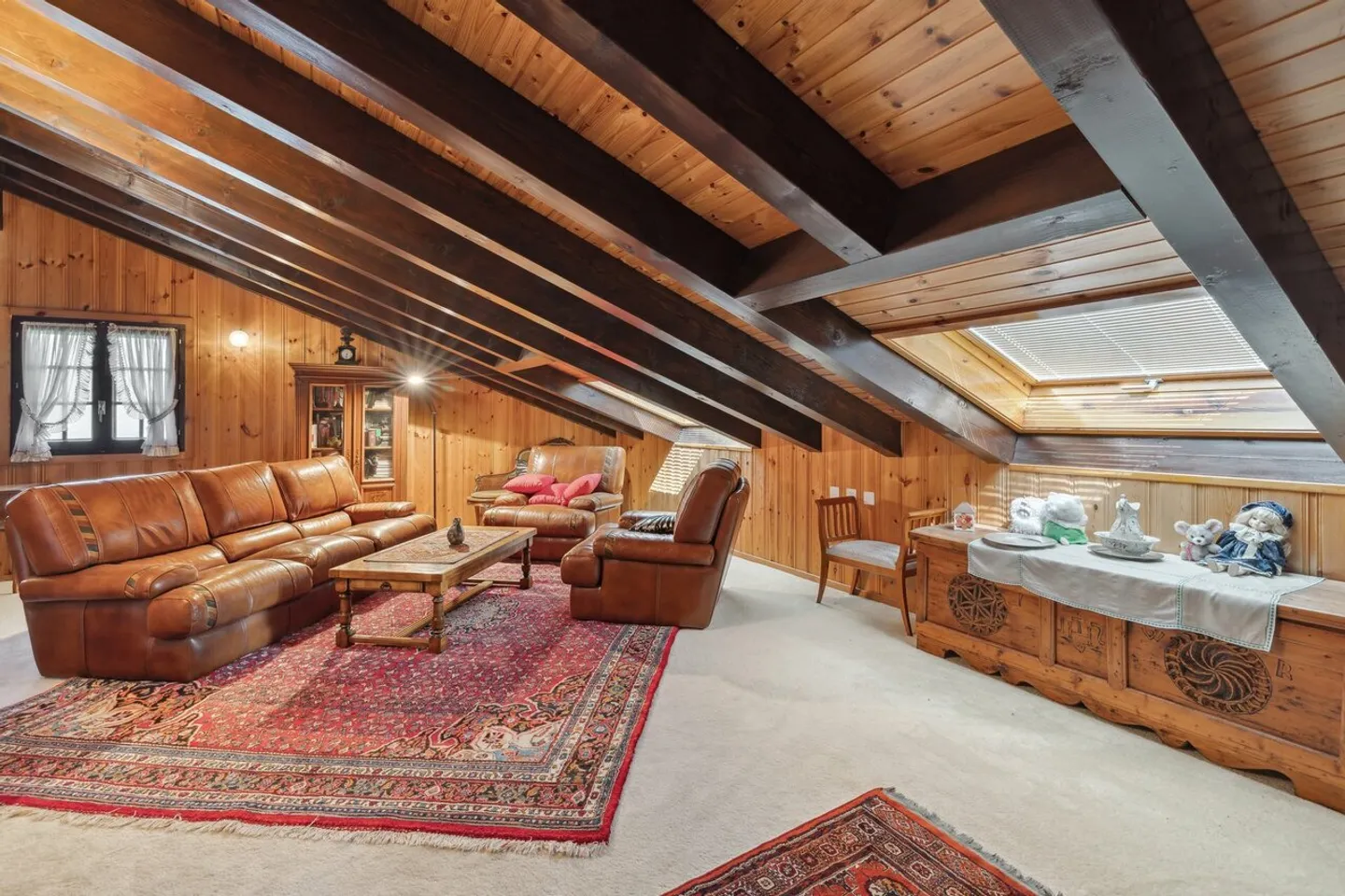 Extraordinary Chalet with Panoramic View - Photo 10 of 19