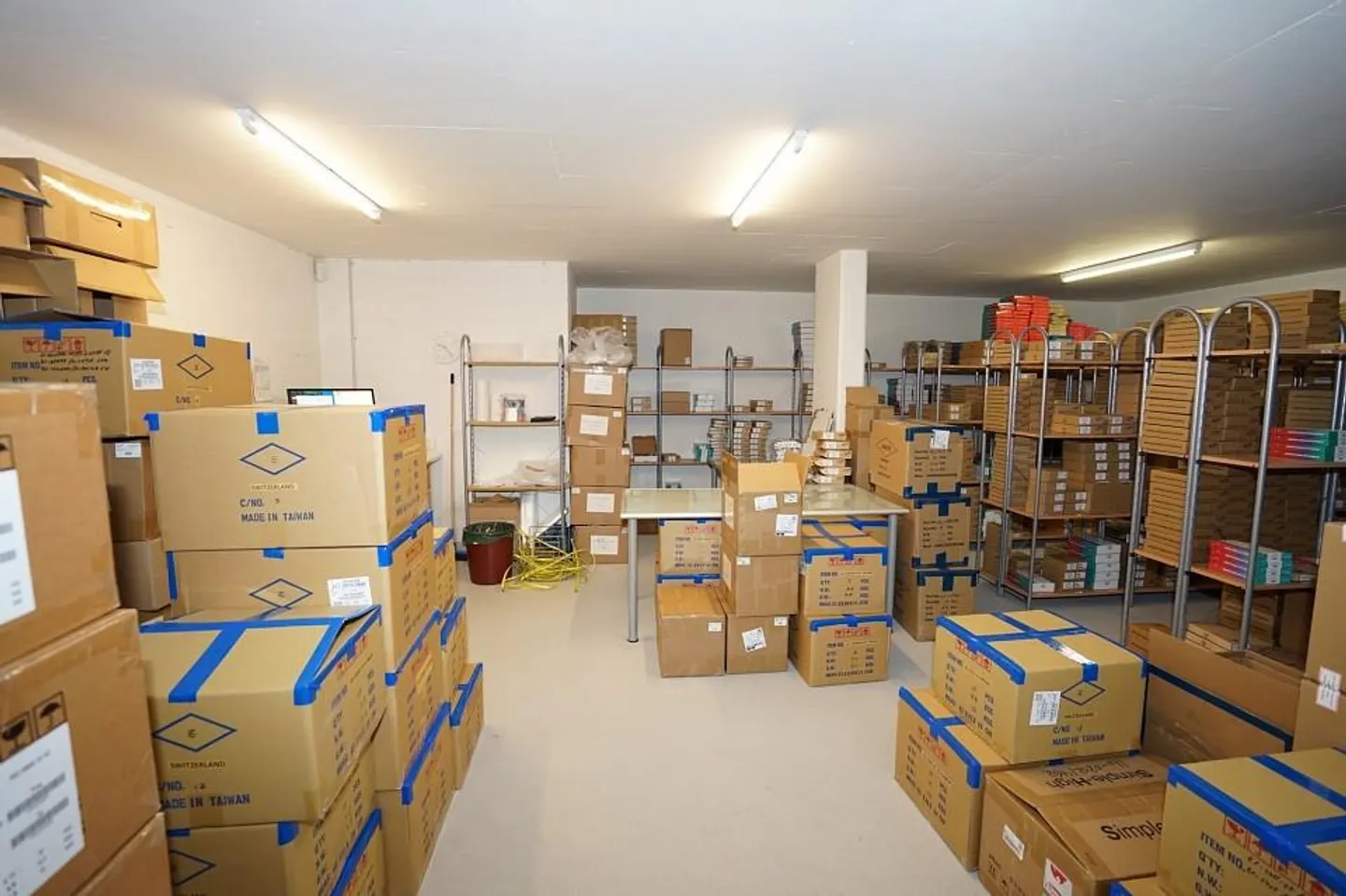 Retail space with office and storage - interesting investment property - Photo 6 of 11