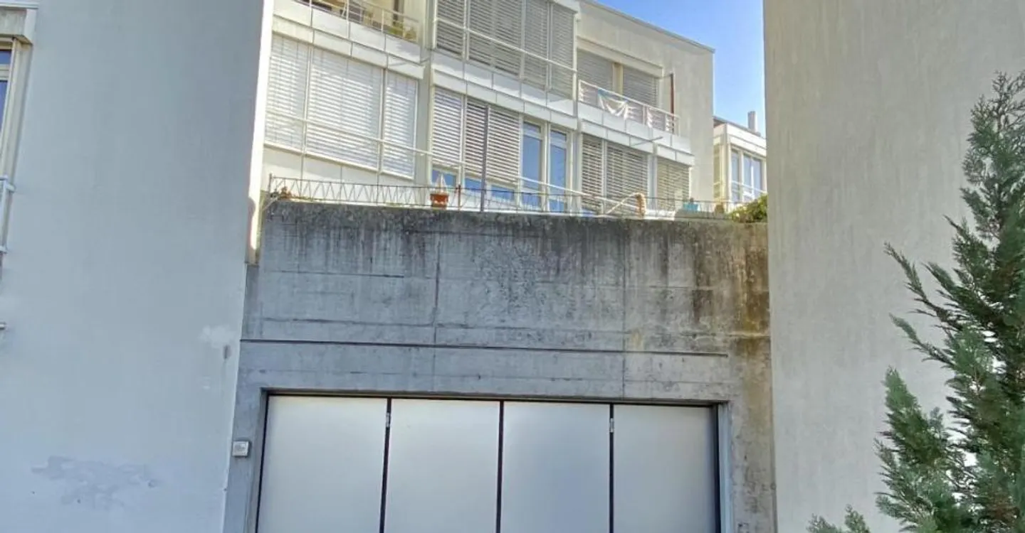 Place de Parking Couverte - Photo 2 sur 3