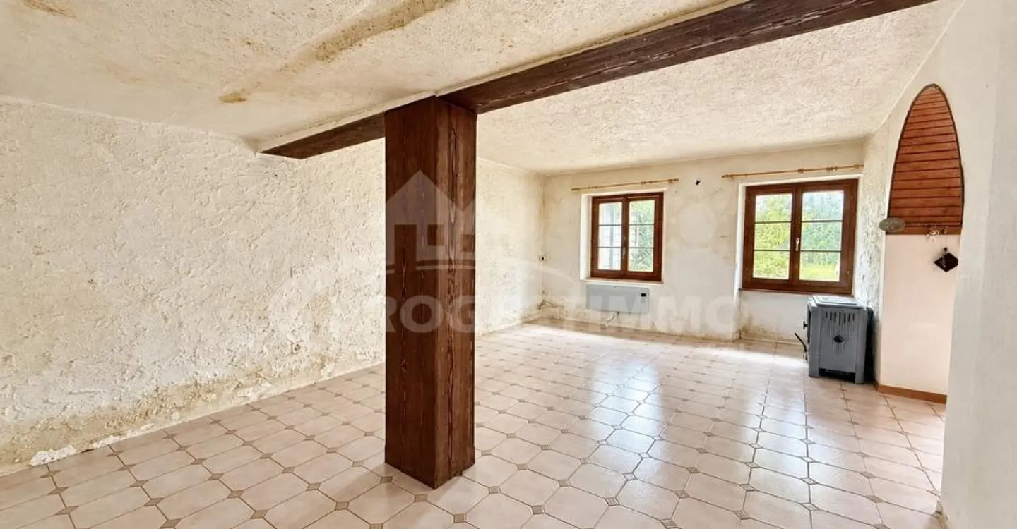 A CHARACTER PROPERTY WITH MULTIPLE POSSIBILITIES - Photo 3 of 12