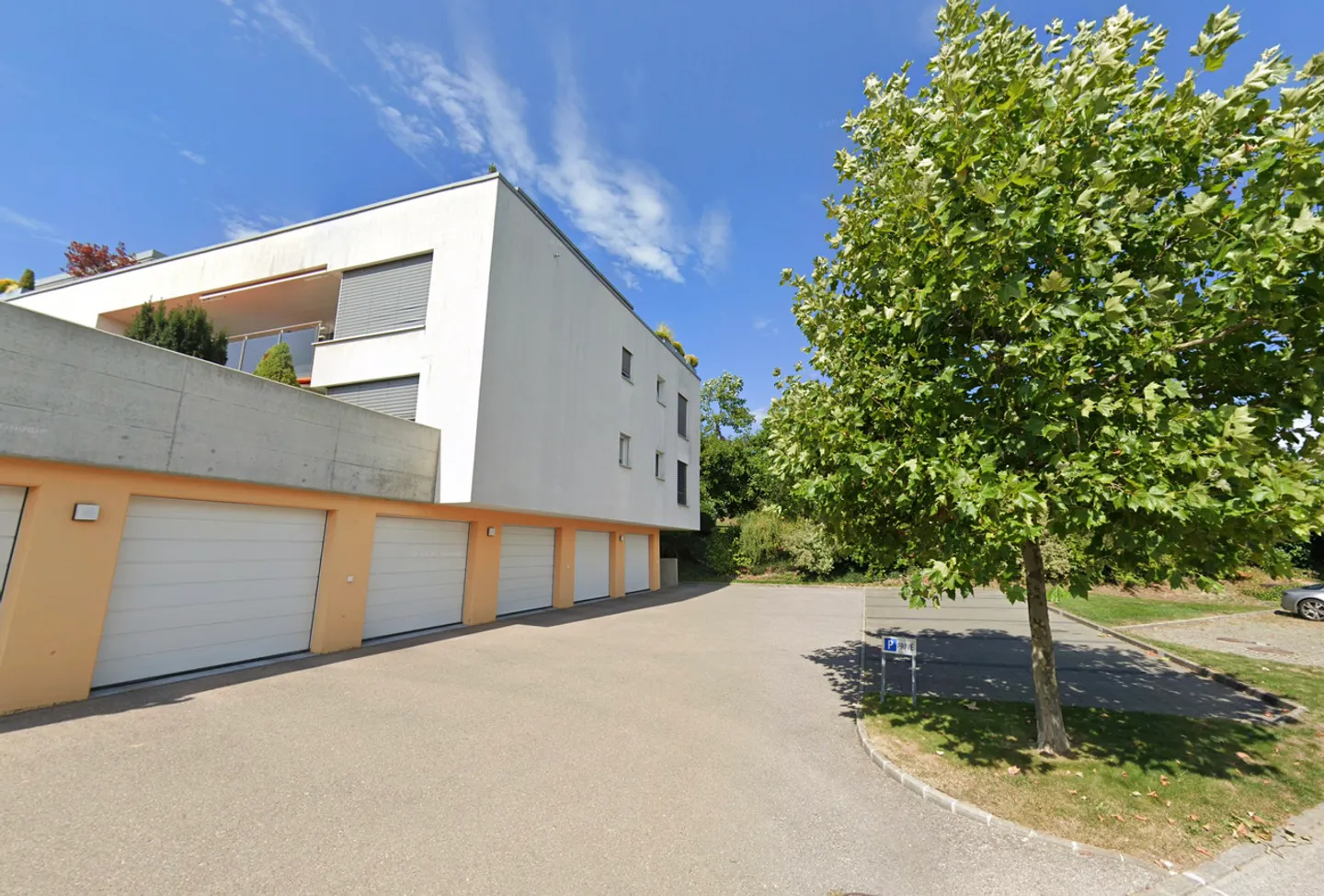 Parking space for rent at En Bouley 61 in Romont - Photo 2 of 2