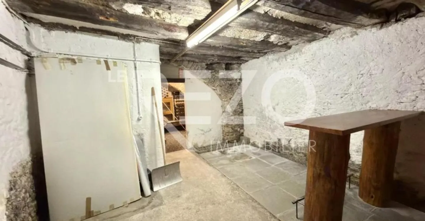 4.5 Room Apartment in a Listed House - (1978) LENS - Photo 9 of 11