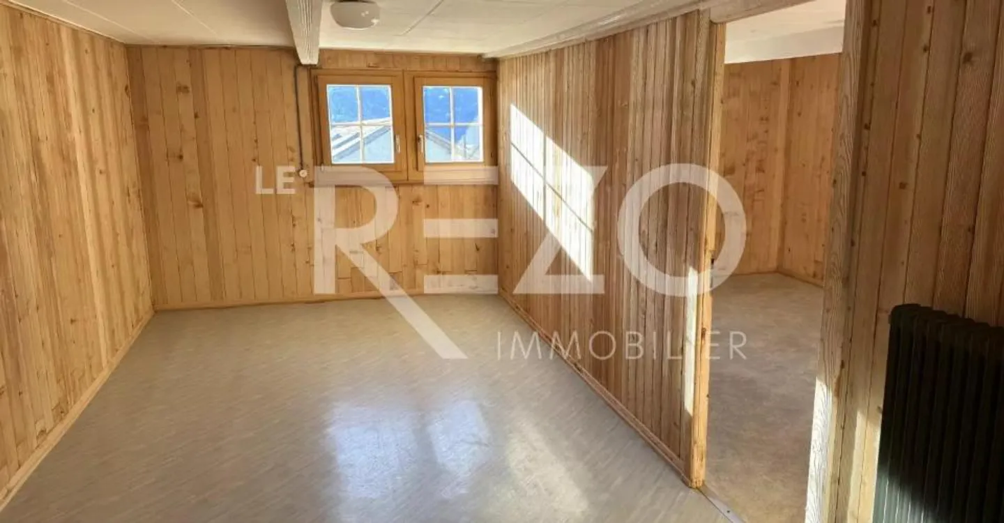 4.5 Room Apartment in a Listed House - (1978) LENS - Photo 2 of 11