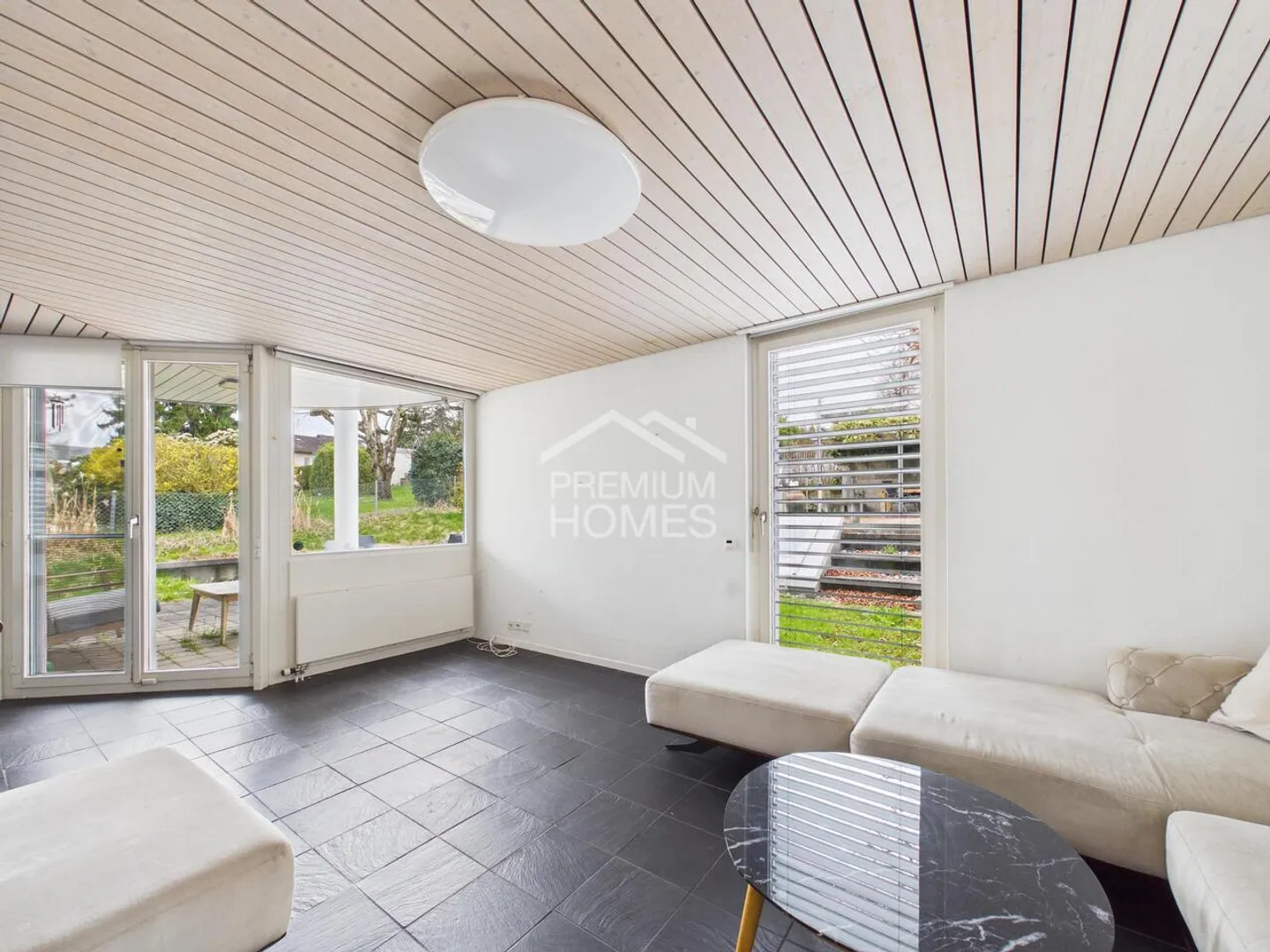 UNE MAISON DE RÊVE DISPONIBLE IMMÉDIATEMENT - Photo 2 sur 9