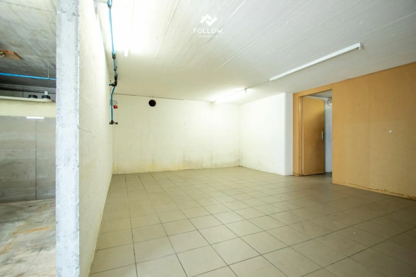 Moderna hall commerciale con ufficio e potenziale di utilizzo versatile in... - Foto 23 di 26