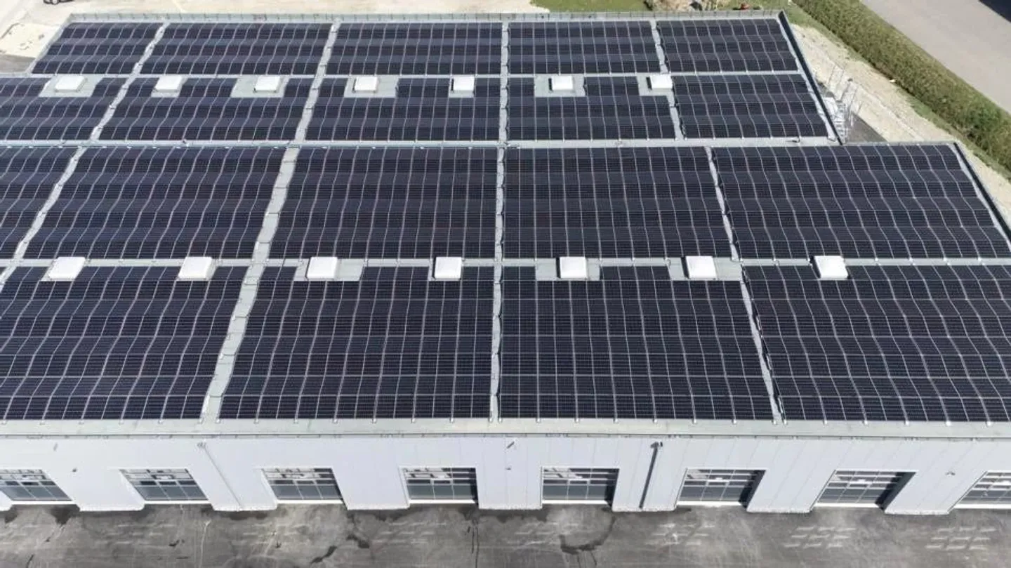 In affitto immediato, 10 box modulari con soppalco - Foto 2 di 7