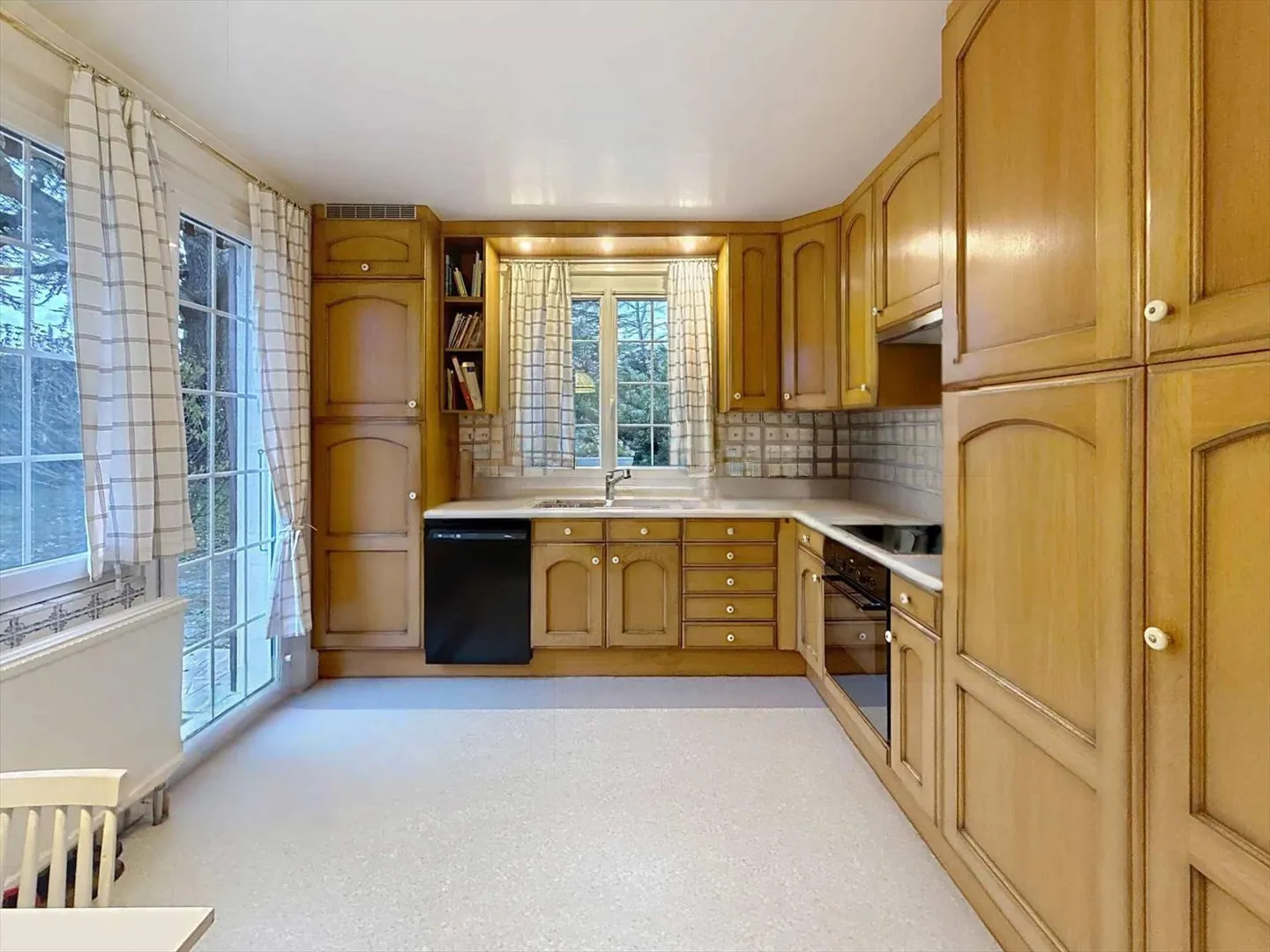 Very beautiful individual house - Photo 4 of 11