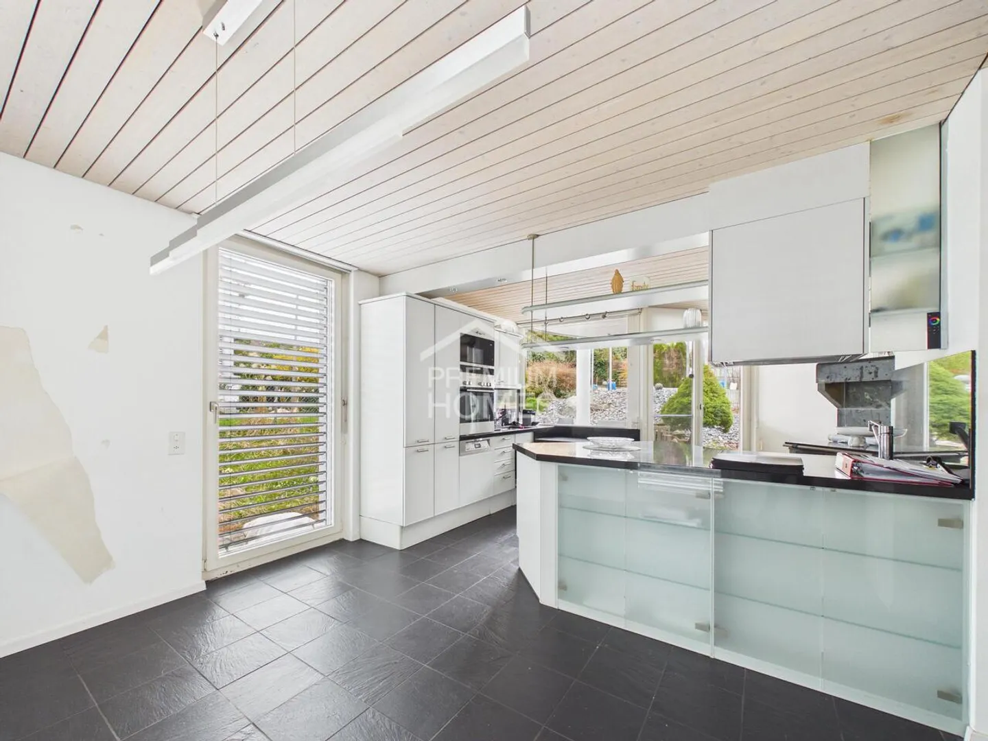 UNE MAISON DE RÊVE DISPONIBLE IMMÉDIATEMENT - Photo 3 sur 9