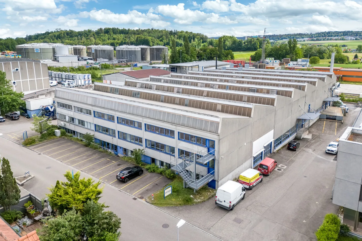 Edificio ad uso misto in affitto - Foto 1 di 9
