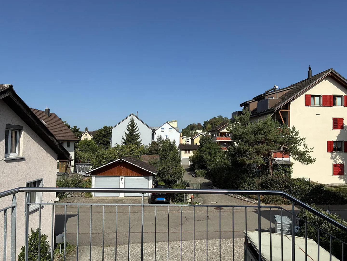 Residential and commercial property with carpentry near the train station - Photo 5 of 12
