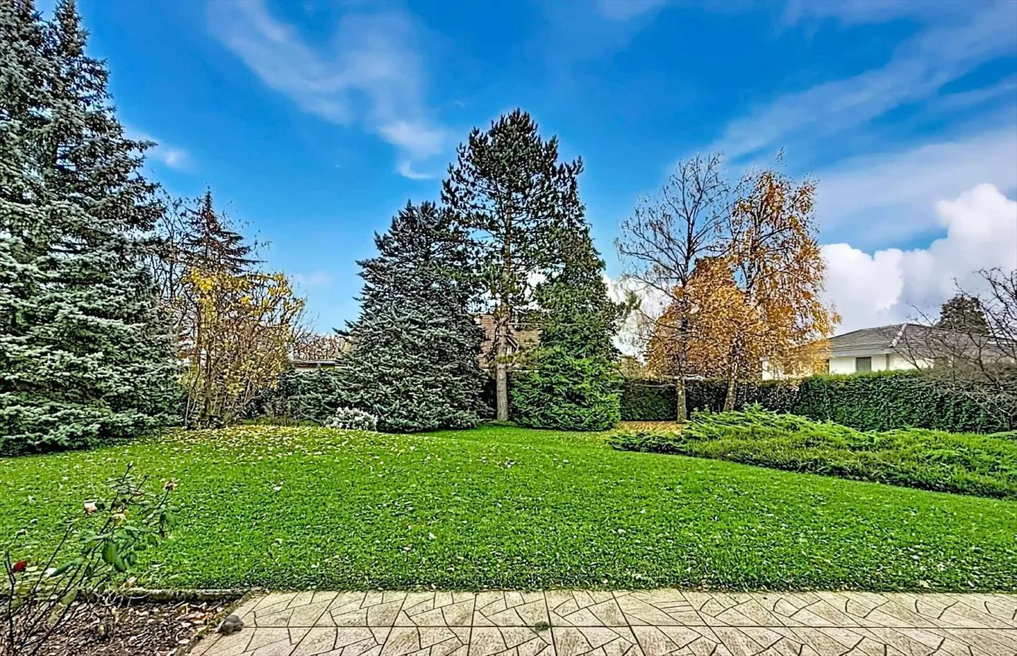 Very beautiful individual house - Photo 8 of 11