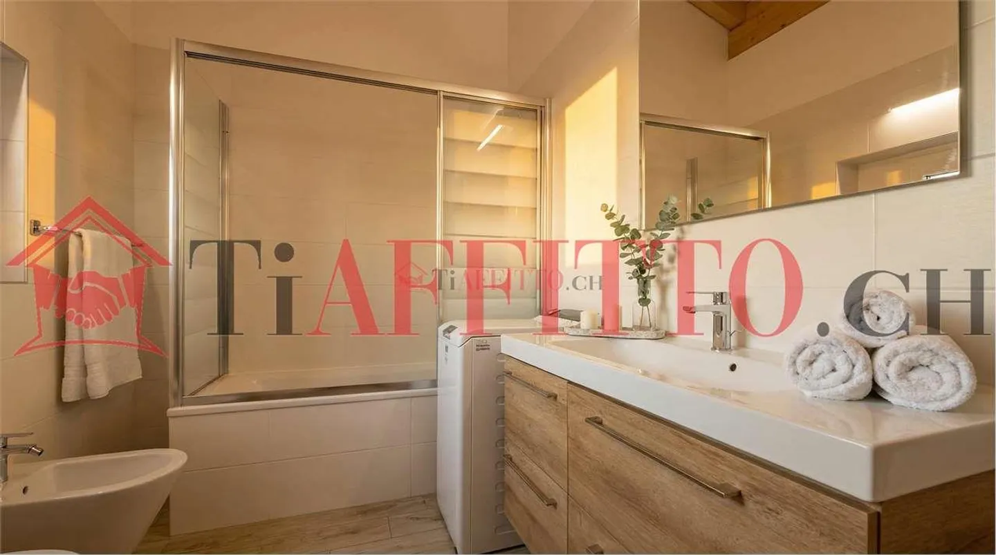 Elegante 5-Zimmer-Wohnung in Brè - Foto 11 von 13