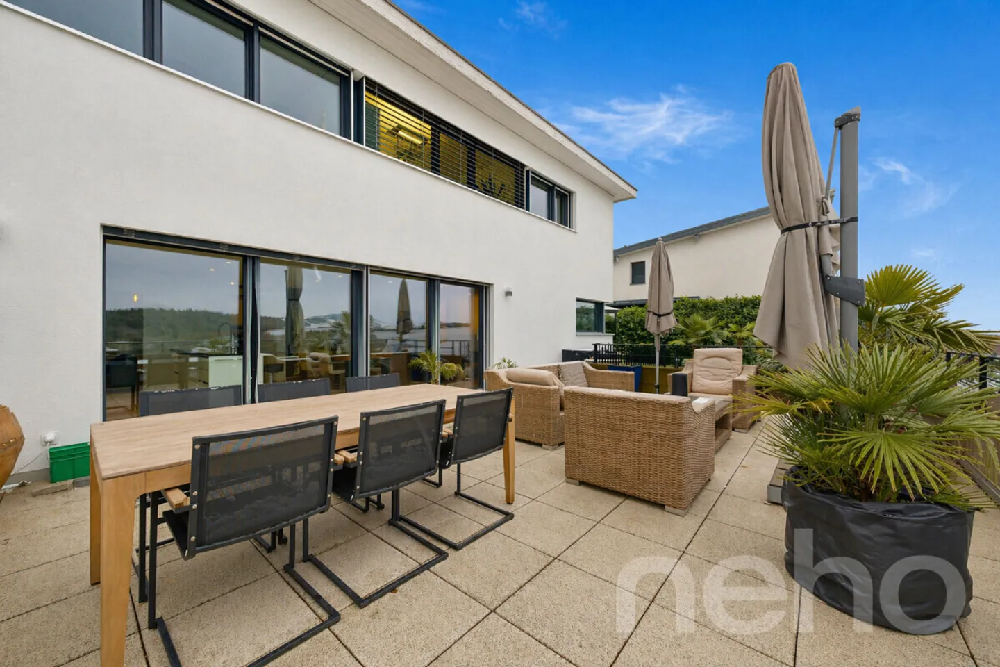 Elegante Villa Indipendente con Vista - Foto 2 di 12