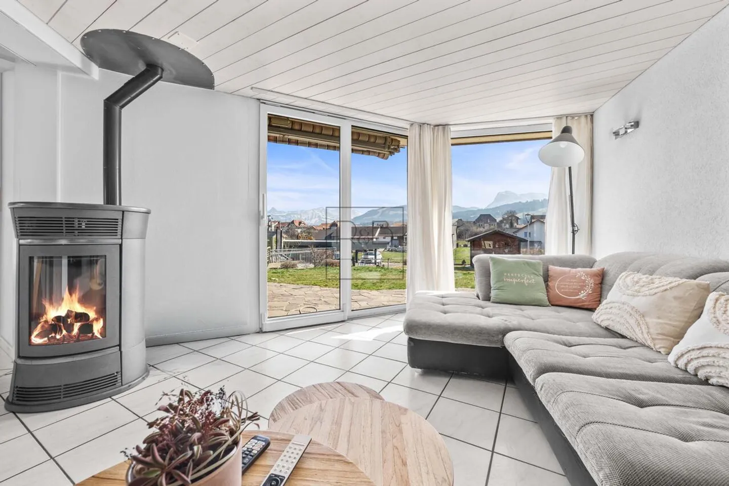 Beautiful detached house located in Vaulruz - Photo 2 of 10