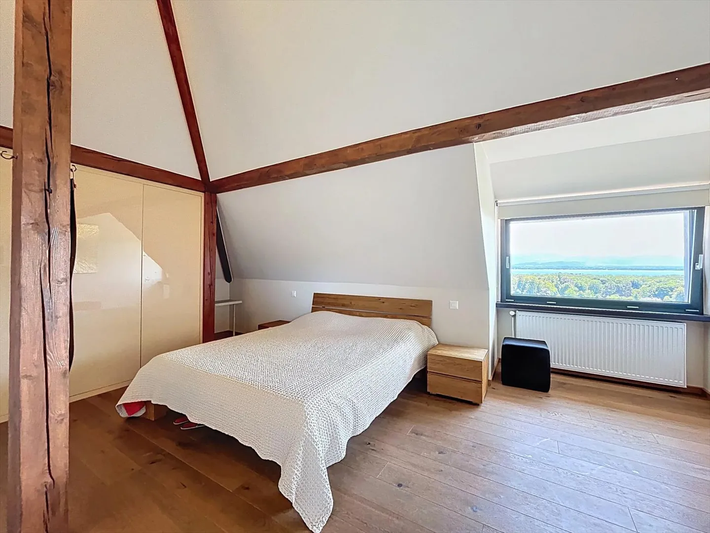 Magnifica villa con vista mozzafiato sul lago - Foto 11 di 13