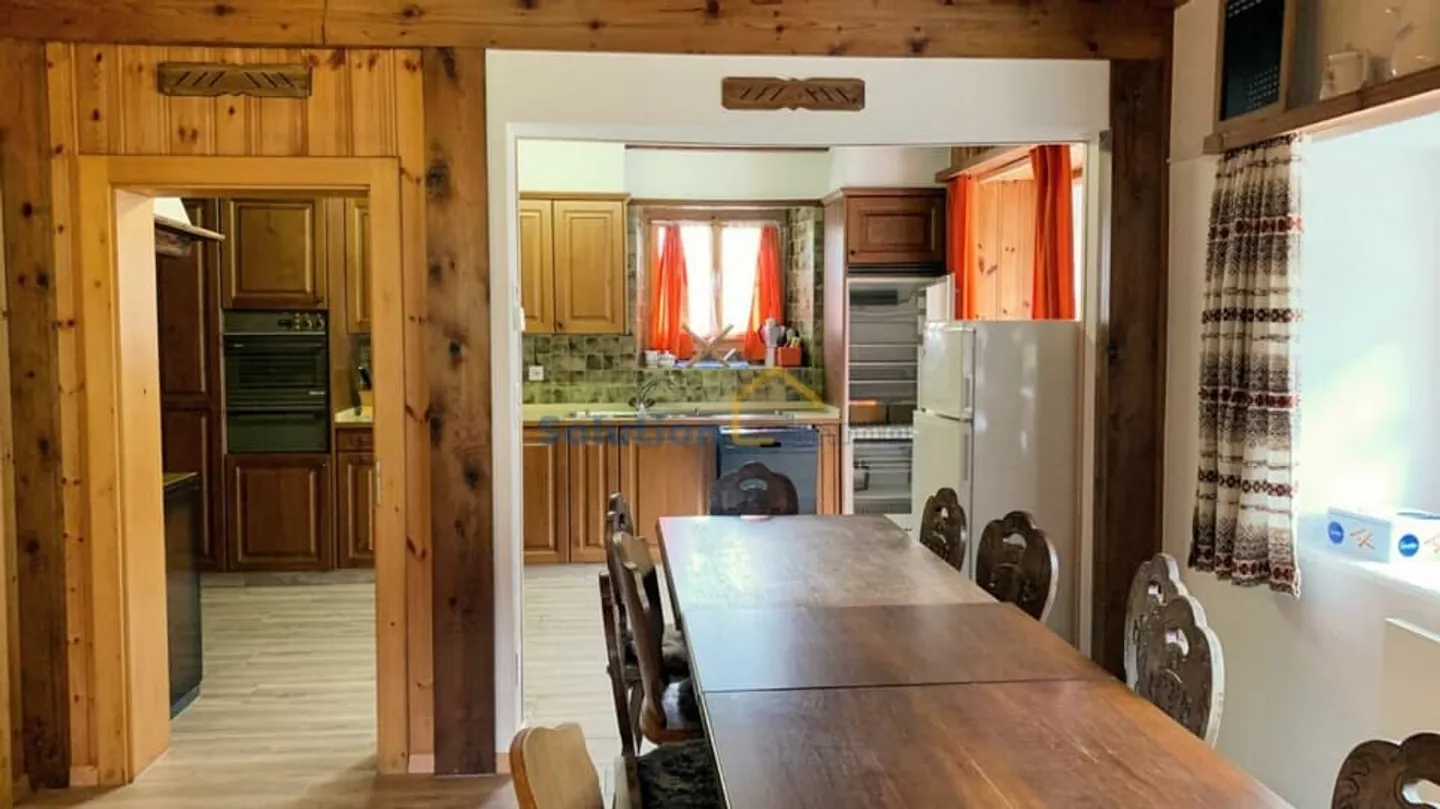 Grande chalet di 8 stanze vicino al centro - Foto 7 di 13