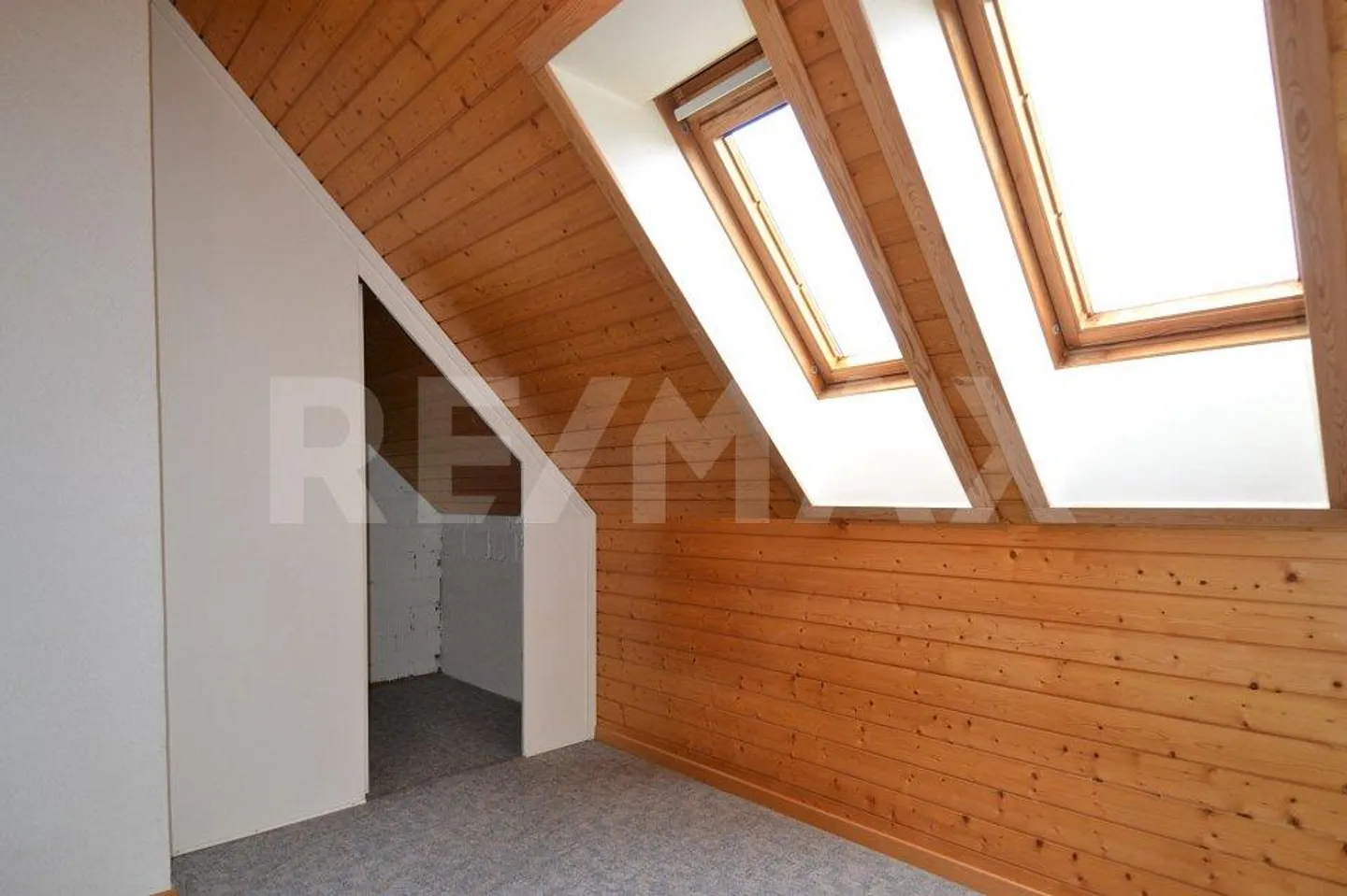 Appartement sous les combles de 2 pièces confortable - Photo 6 sur 10