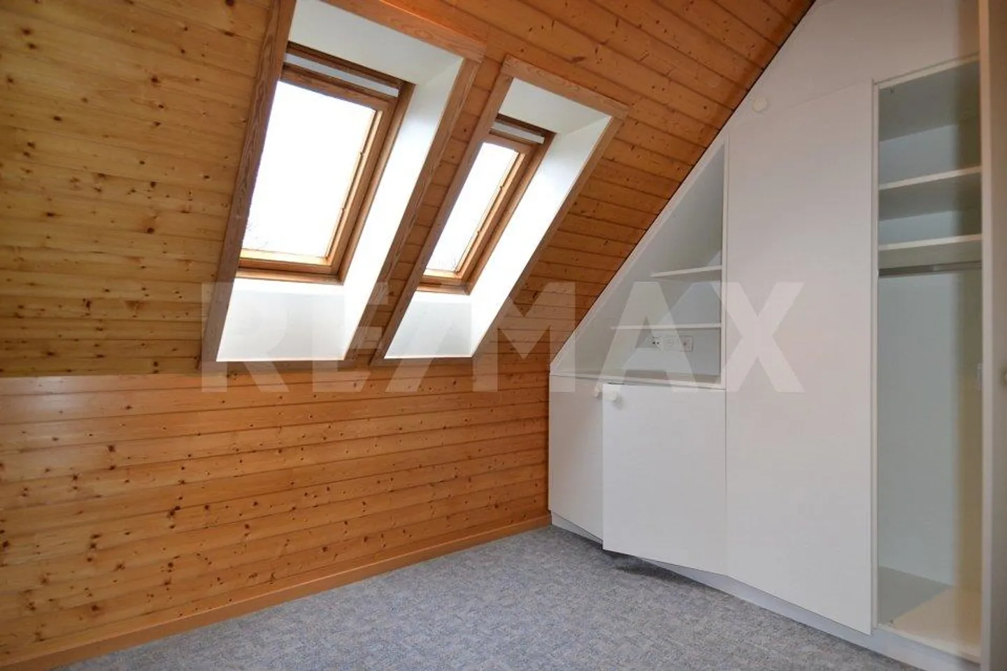 Appartement sous les combles de 2 pièces confortable - Photo 7 sur 10