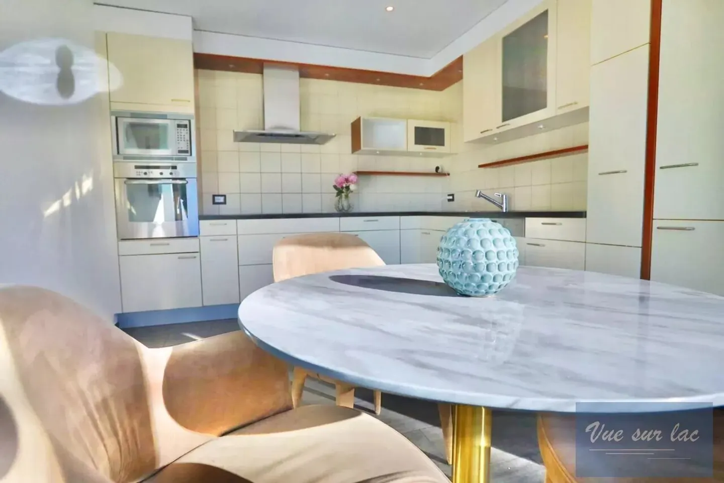 Contemporary villa, beautiful quiet plot with no overlooking - Photo 8 of 13