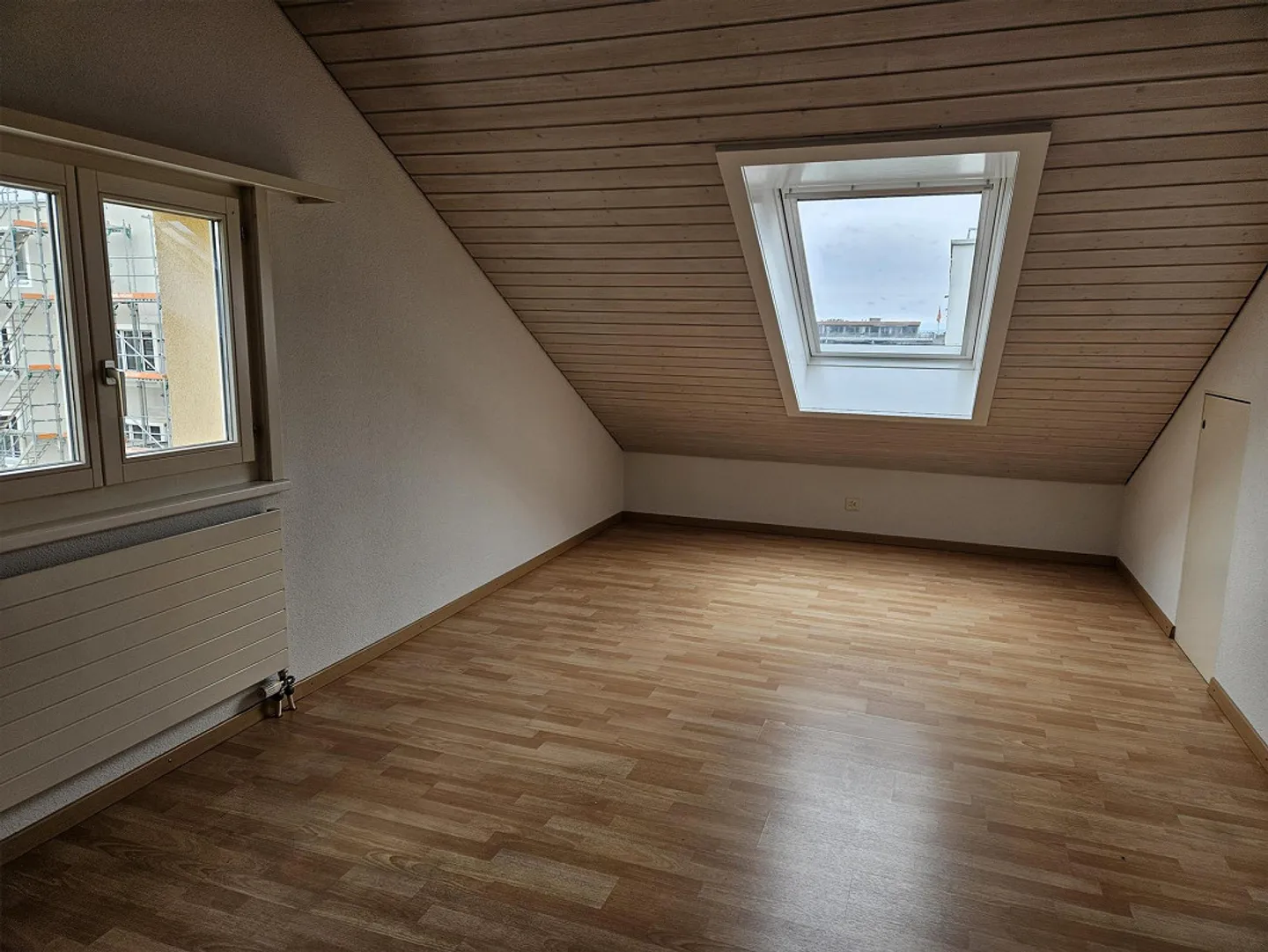 1 1/2 room attic apartment for singles - Photo 5 of 8