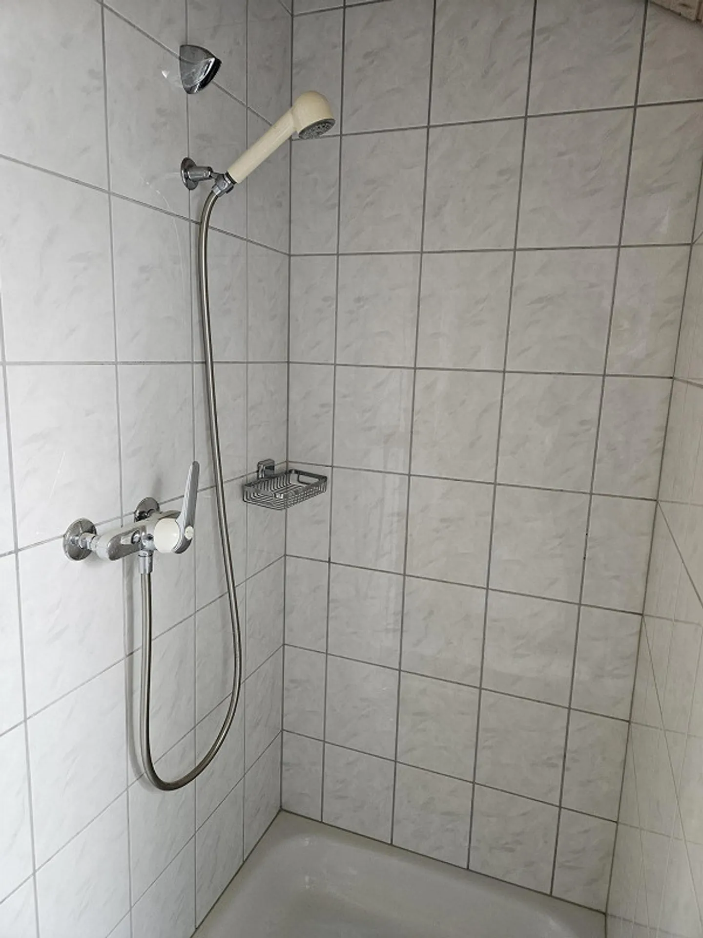 1 1/2 room attic apartment for singles - Photo 8 of 8