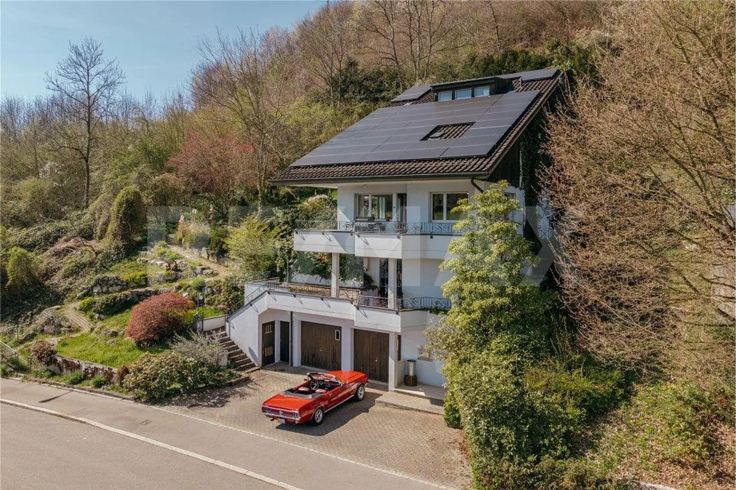 Stile di vita generoso: Casa con potenziale diversificato vicino alla città... - Foto 1 di 13